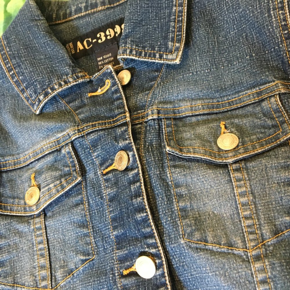 Vintage 90s Denim 💙